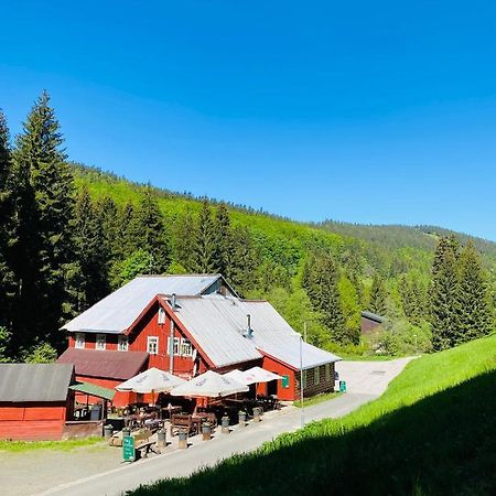 Penzion Lesni Zatisi- Гаррахов Екстер'єр фото